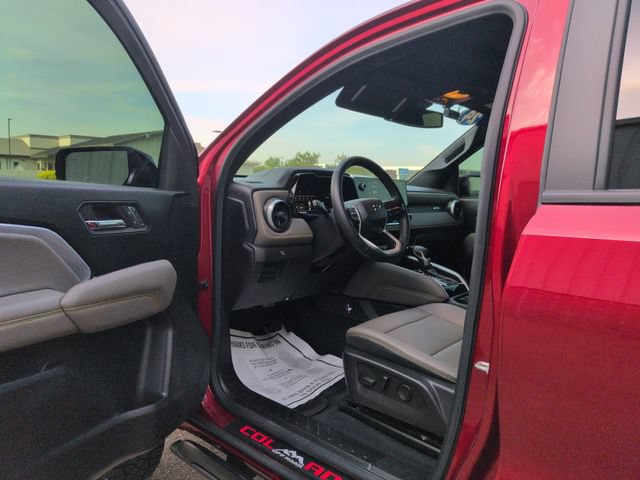 Used 2024 Chevrolet Colorado ZR2 w/ ZR2 Convenience Package III AWD/4WD image 9