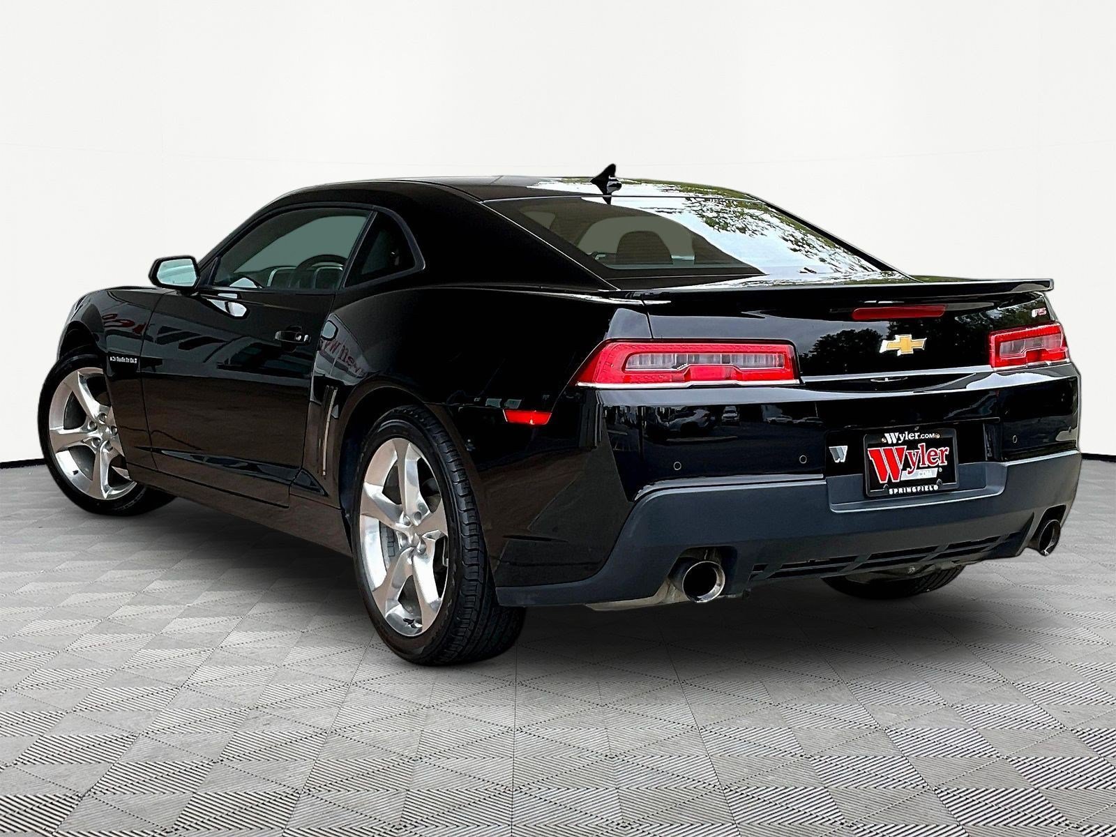 Used 2014 Chevrolet Camaro LT w/ RS Package RWD image 4