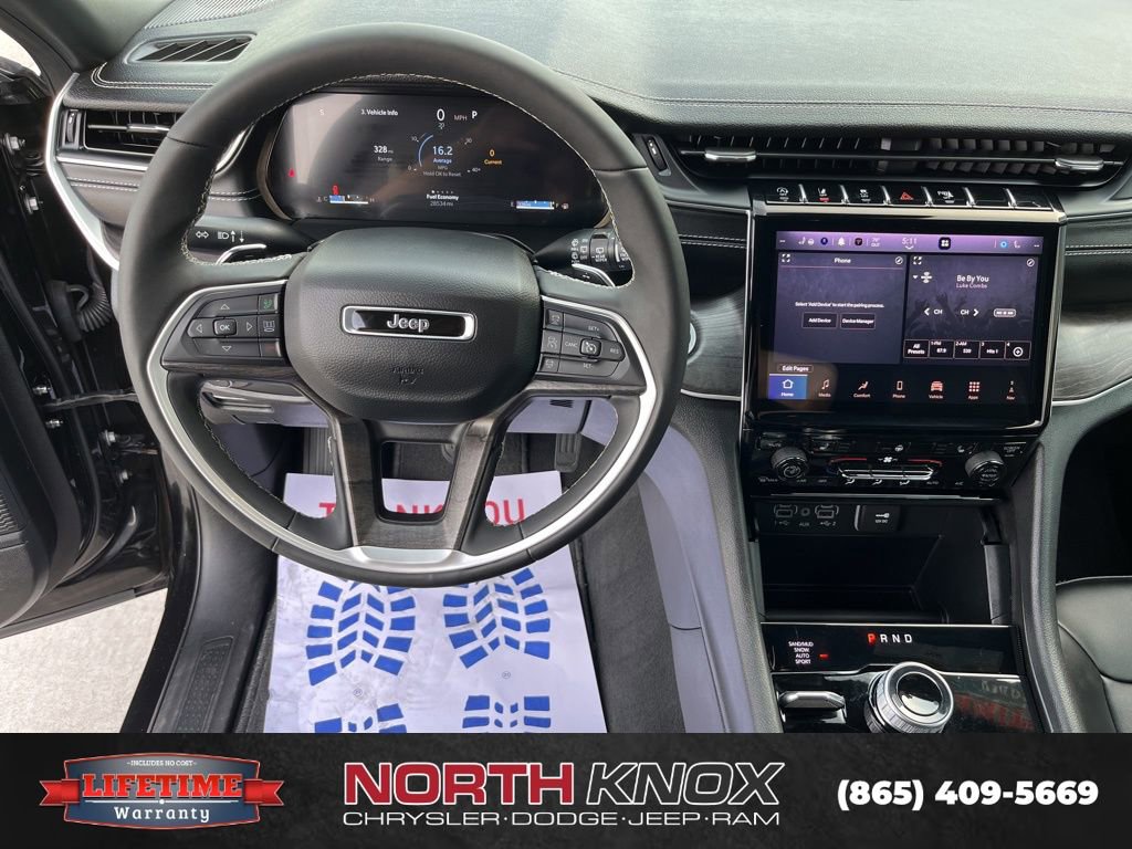 Used 2025 Jeep Grand Cherokee L Limited image 7