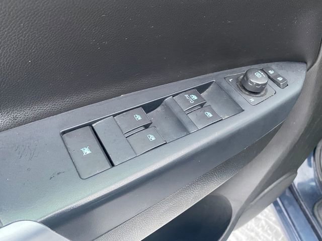 Used 2014 Chevrolet Captiva Sport LTZ image 6