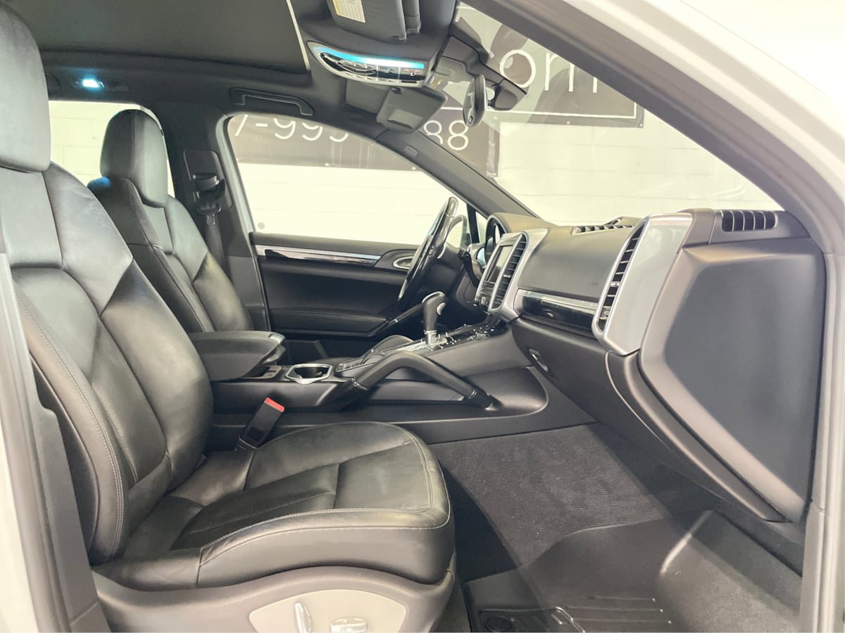 Used 2014 Porsche Cayenne AWD/4WD image 15