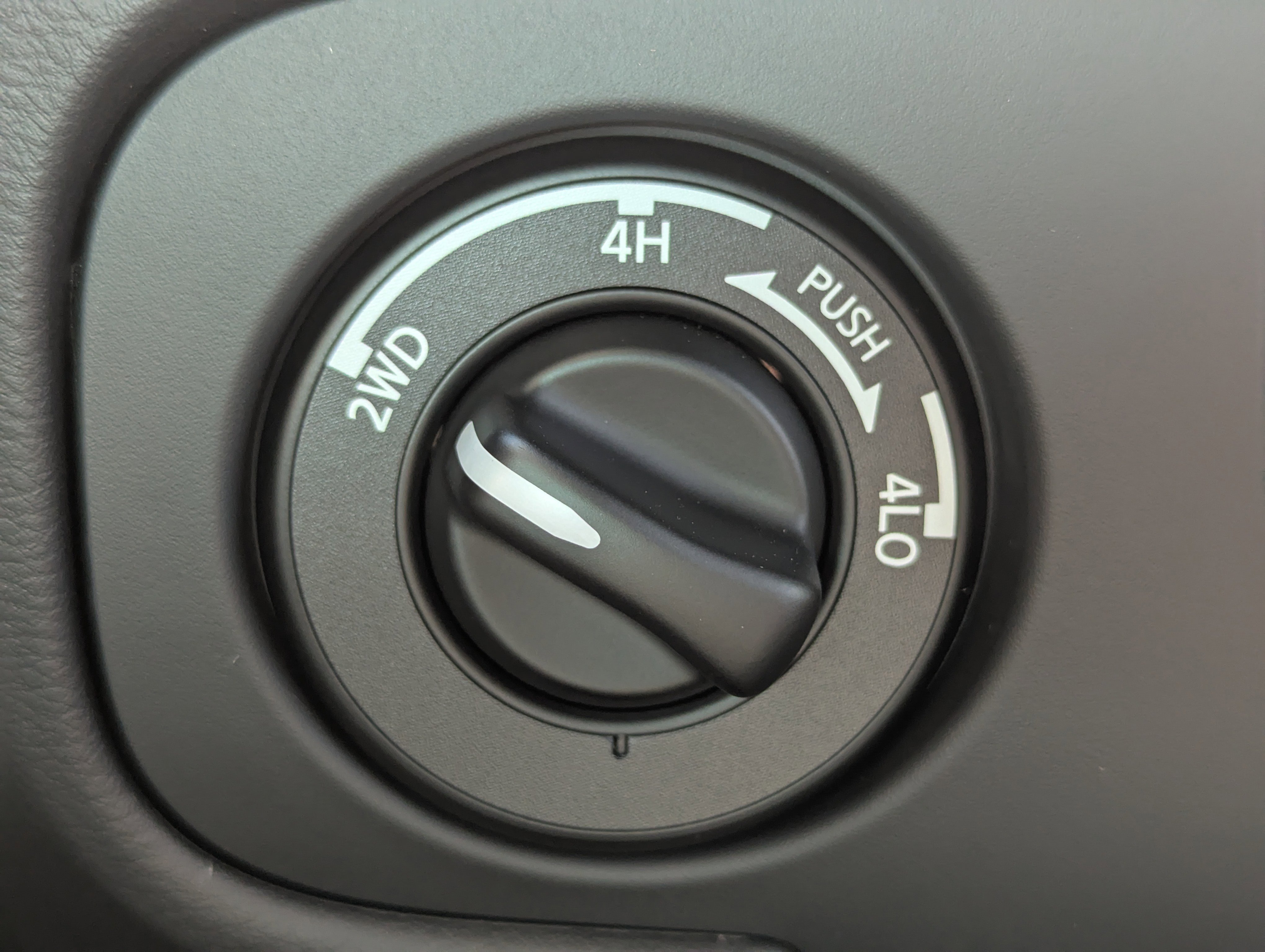 New 2026 Nissan Frontier PRO-4X w/ Pro-4x Convenience Package image 25