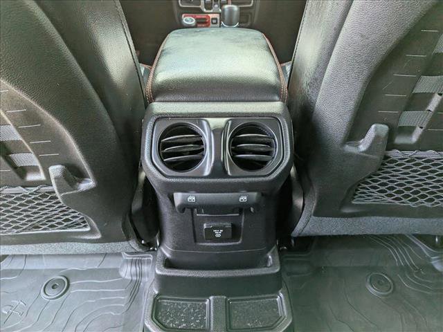Used 2018 Jeep Wrangler Unlimited Rubicon image 18