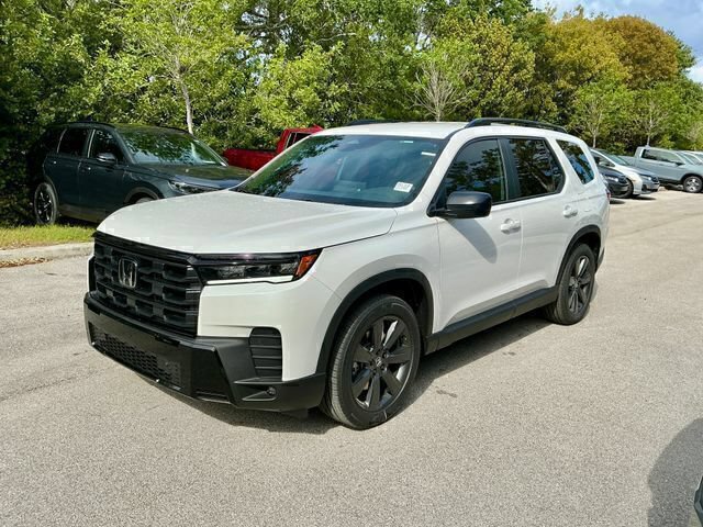 New 2026 Honda Pilot Sport image 3