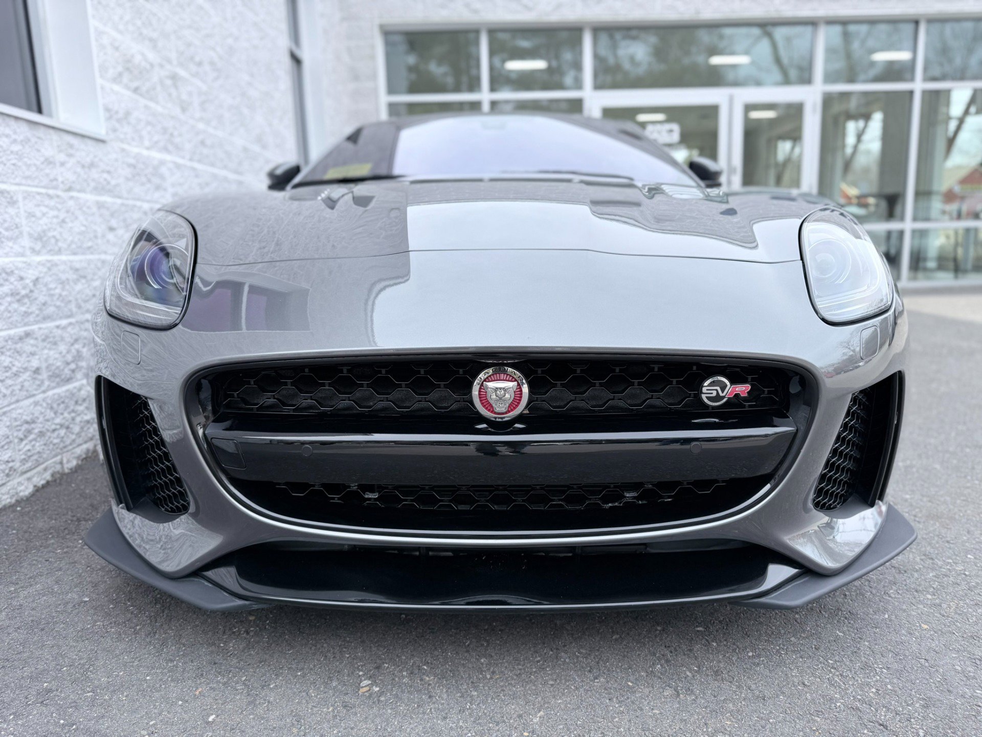 Used 2017 Jaguar F-TYPE SVR image 9