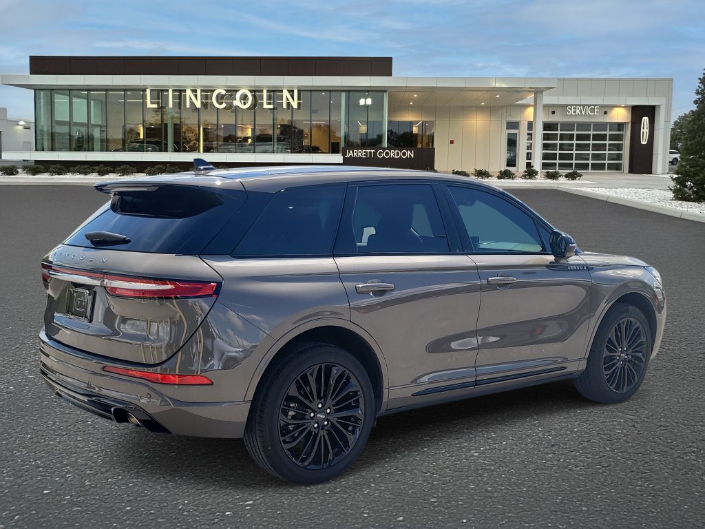 Certified 2025 Lincoln Corsair AWD w/ Equipment Group 101A image 4