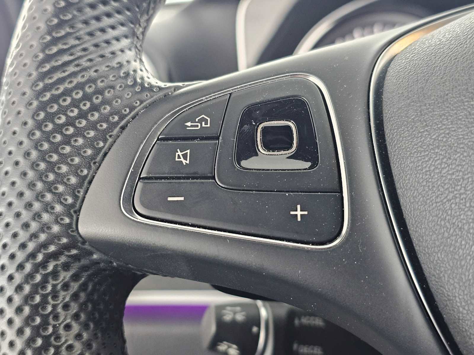 Used 2017 Mercedes-Benz E 300 image 28