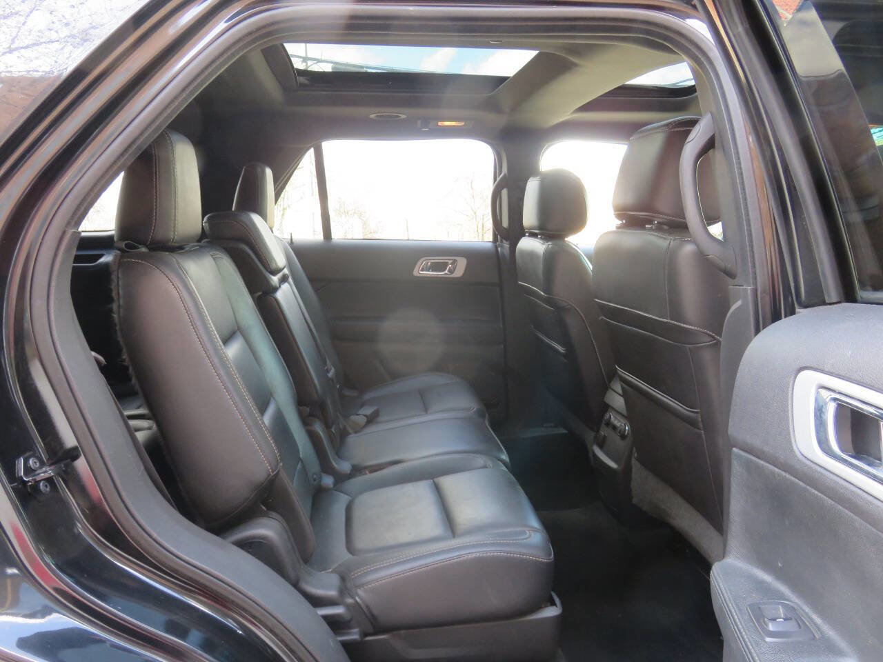 Used 2015 Ford Explorer Sport image 23