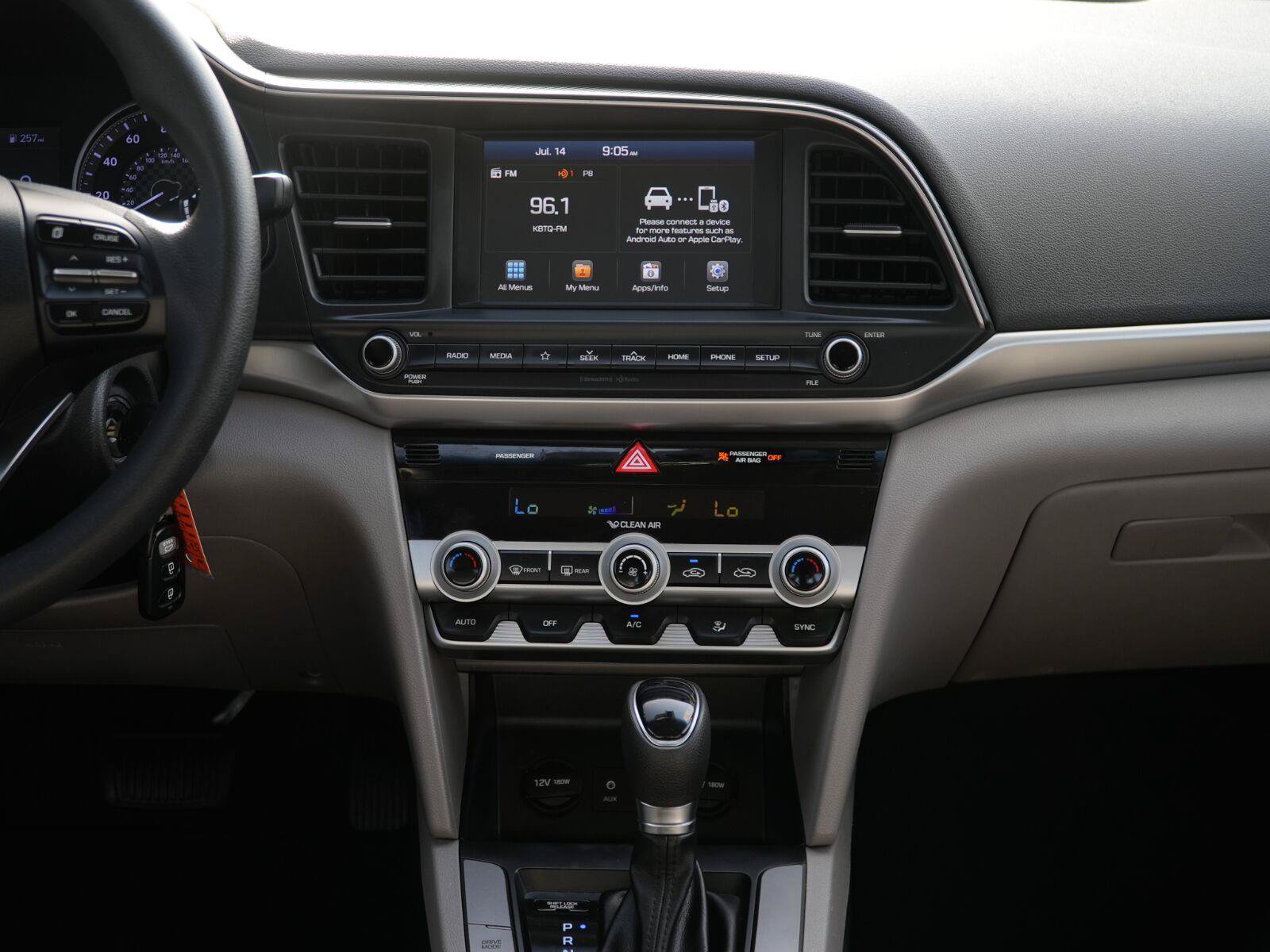 Used 2020 Hyundai Elantra SEL FWD image 24
