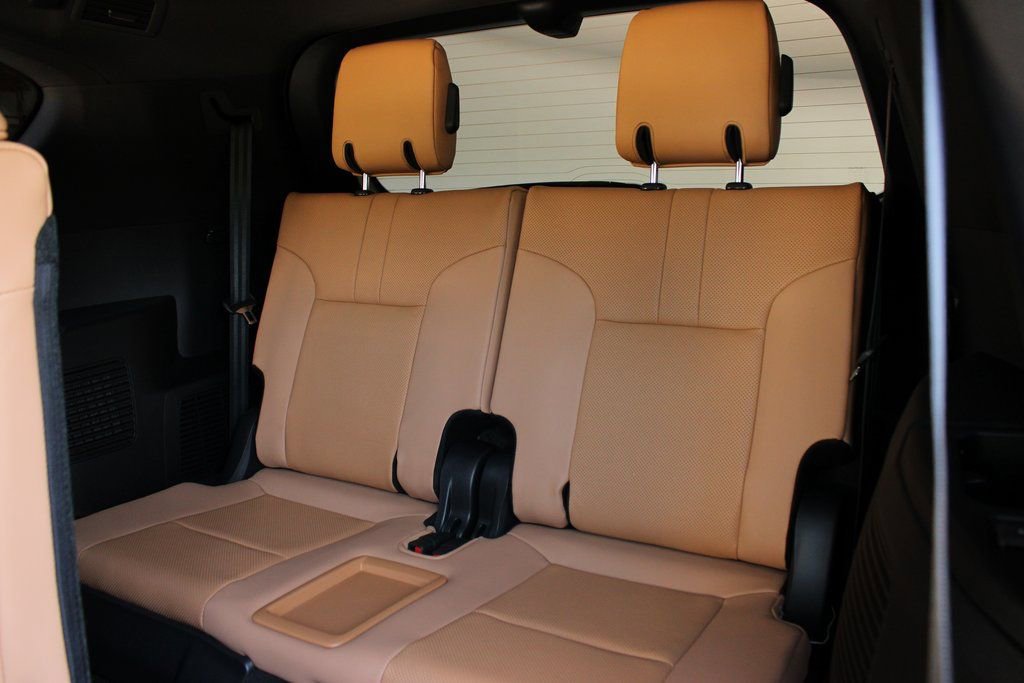 Used 2026 Lexus LX 700h Luxury w/ Accessory Package (Z1) image 35