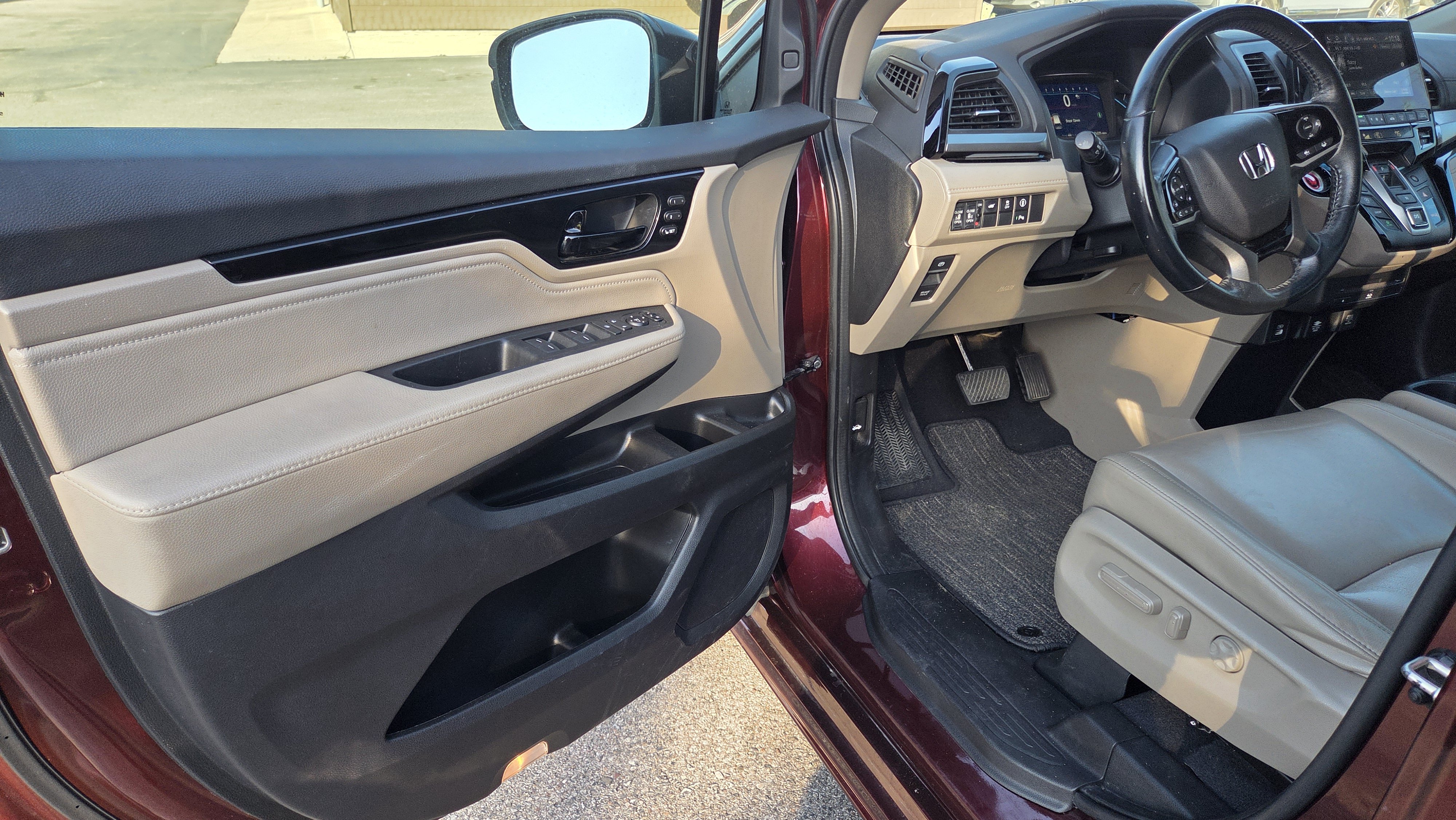Used 2021 Honda Odyssey Touring image 4