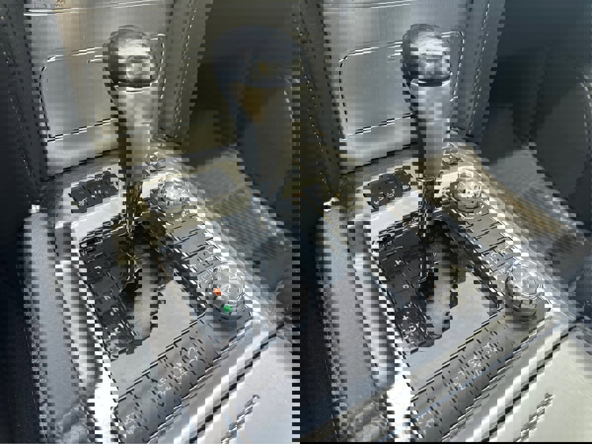 Used 2018 Toyota Land Cruiser image 43