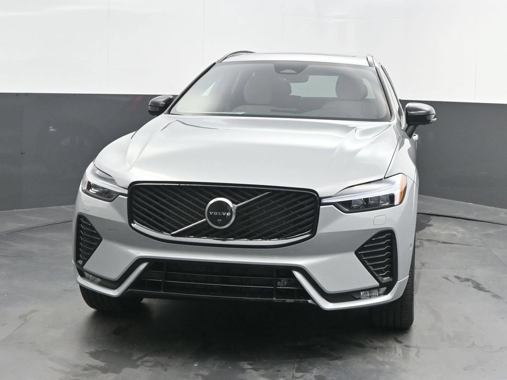 New 2026 Volvo XC60 B5 Plus w/ Protection Package Premier AWD/4WD image 10