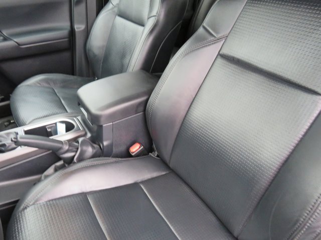 Certified 2020 Toyota Tacoma TRD Sport image 19