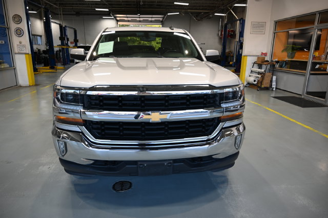Used 2017 Chevrolet Silverado 1500 LT w/ All Star Edition AWD/4WD image 2