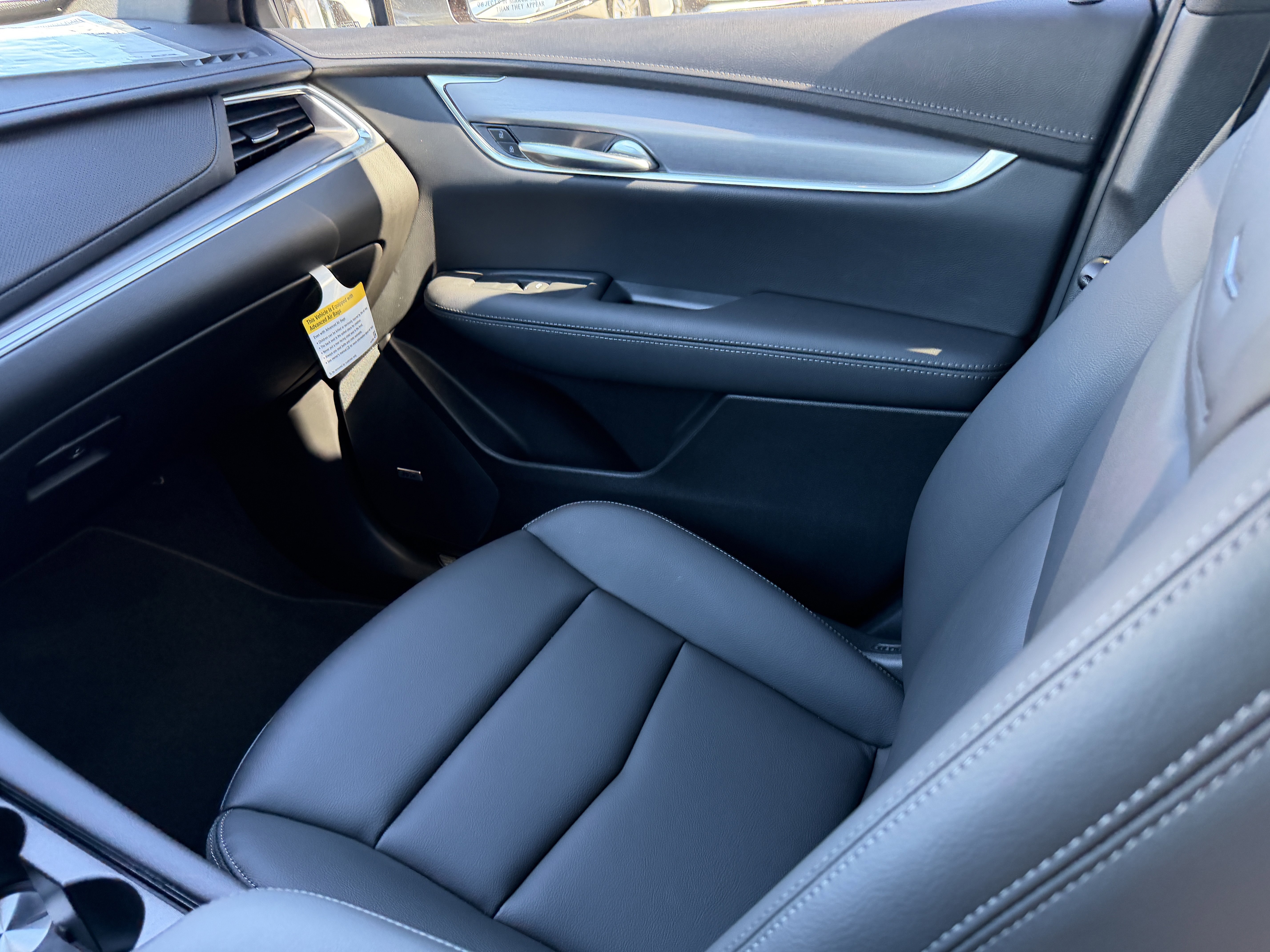 New 2026 Cadillac XT5 Luxury image 16