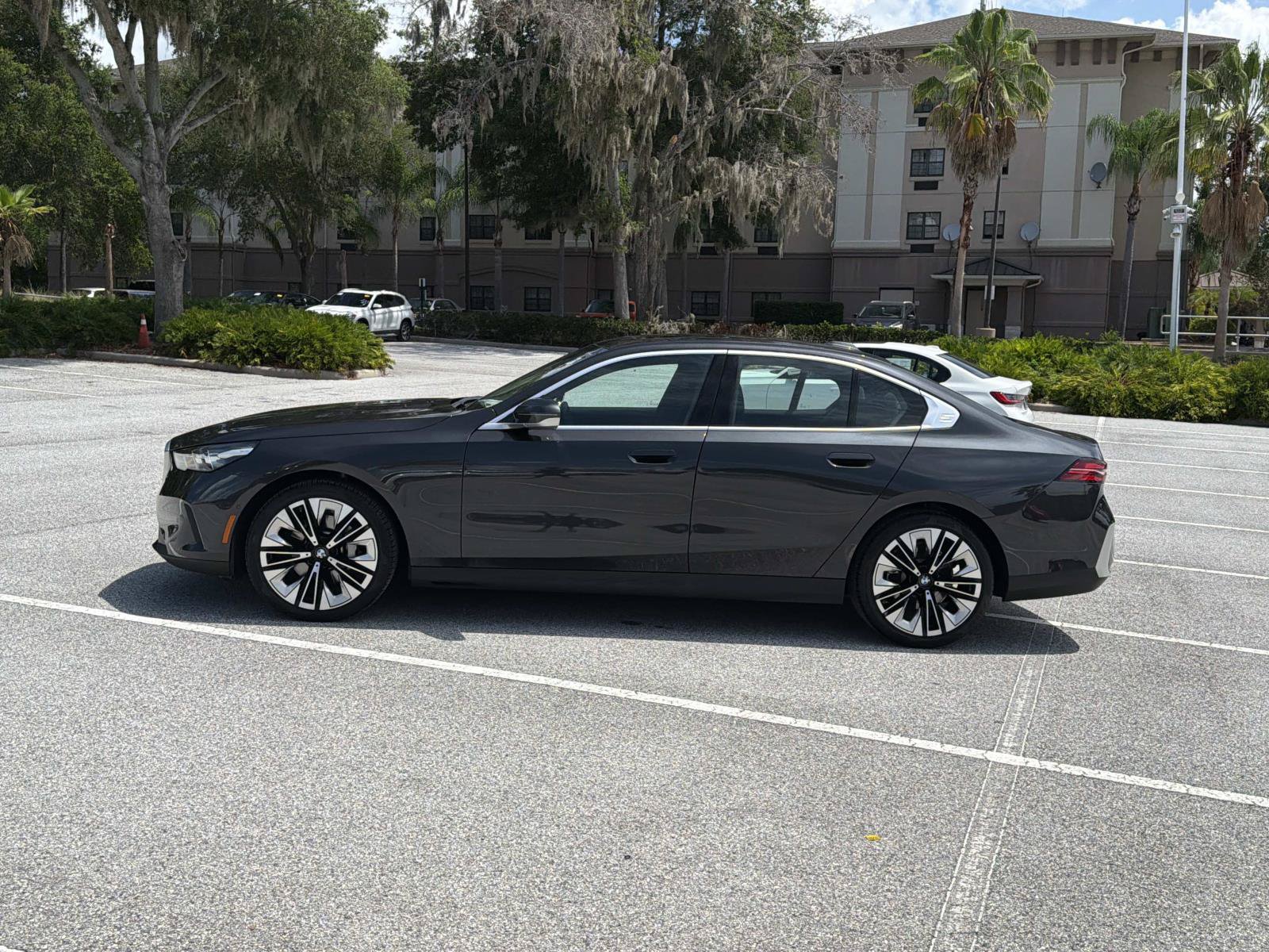 Certified 2026 BMW 530i RWD image 7