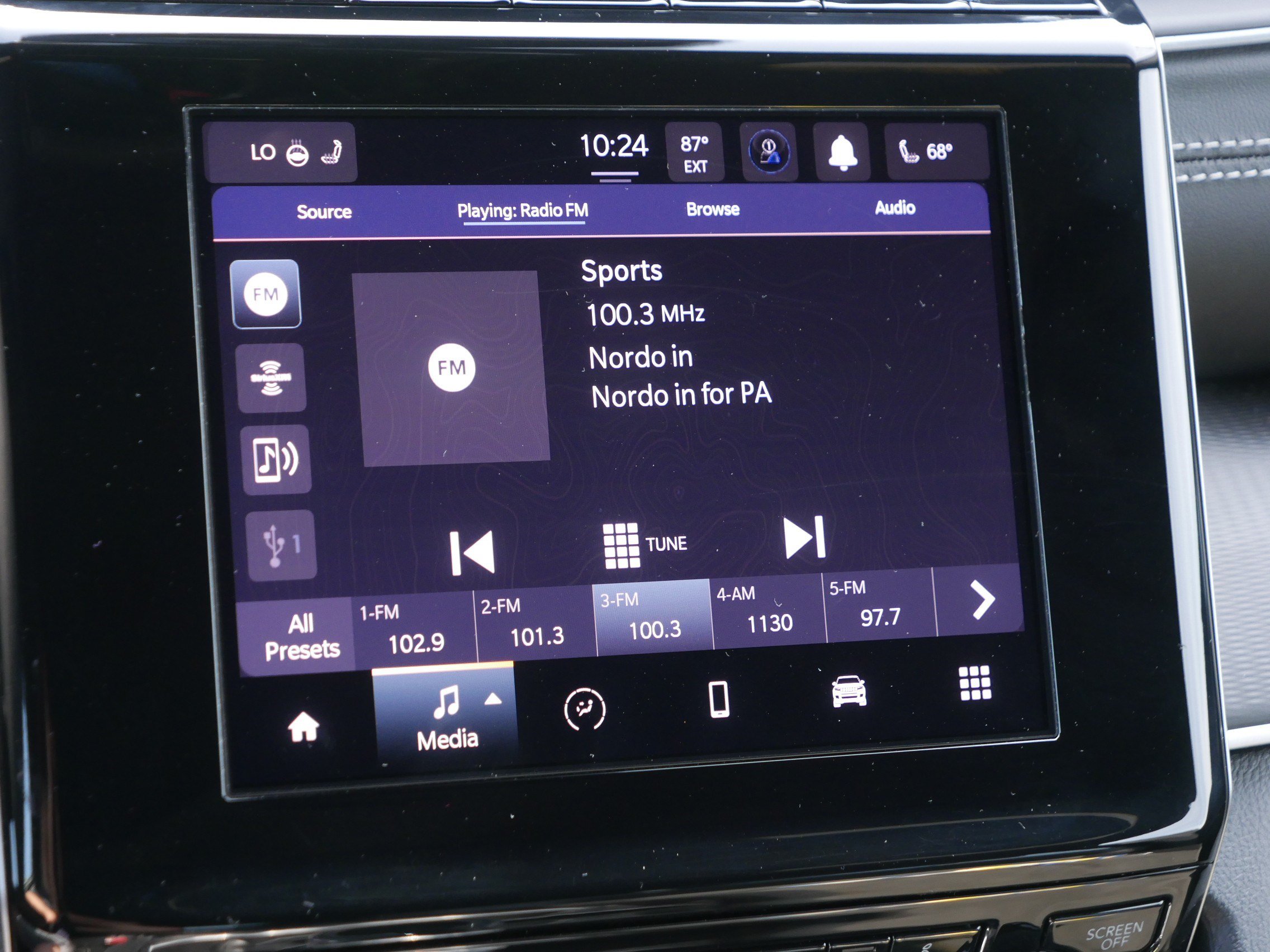 Used 2025 Jeep Grand Cherokee L Altitude AWD/4WD image 22