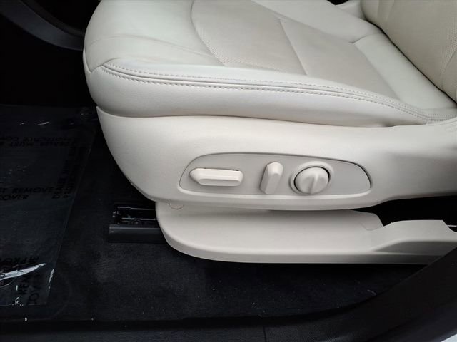 Used 2024 Buick Enclave Essence w/ Experience Buick Package image 14