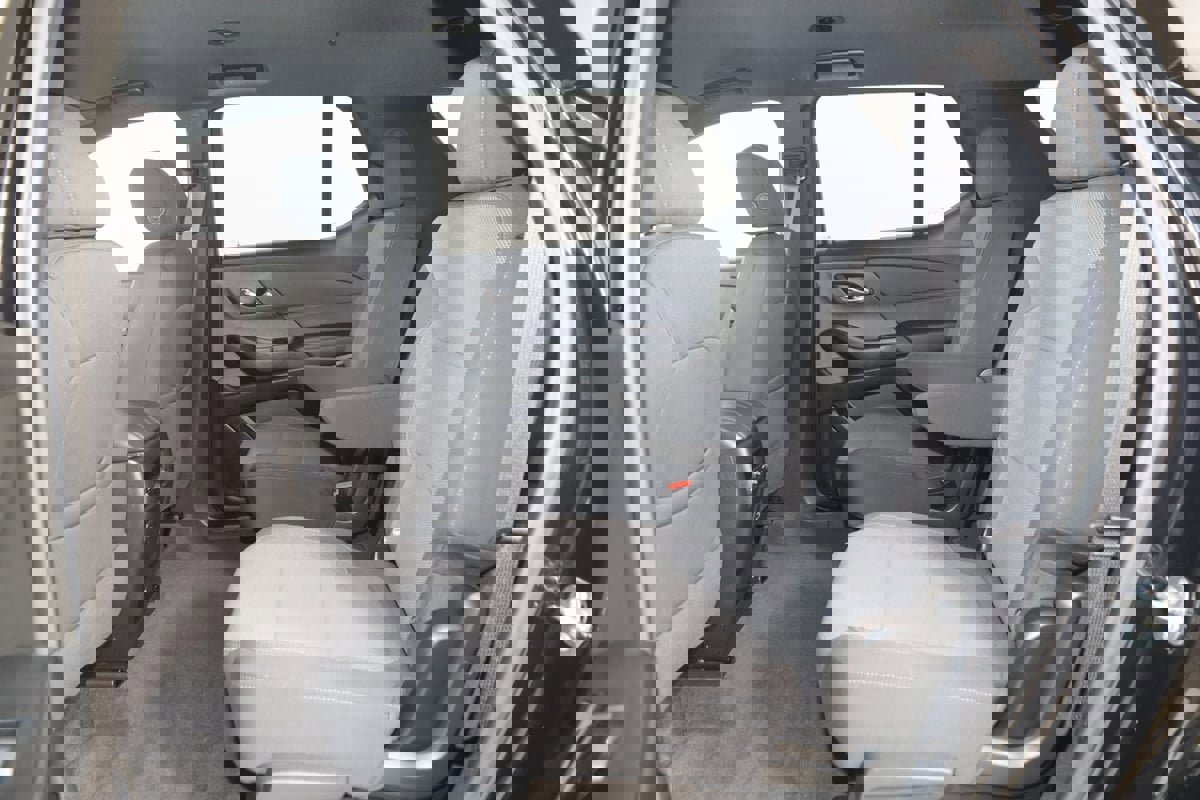 Used 2023 Chevrolet Traverse LT w/ LPO, Cargo Package image 45