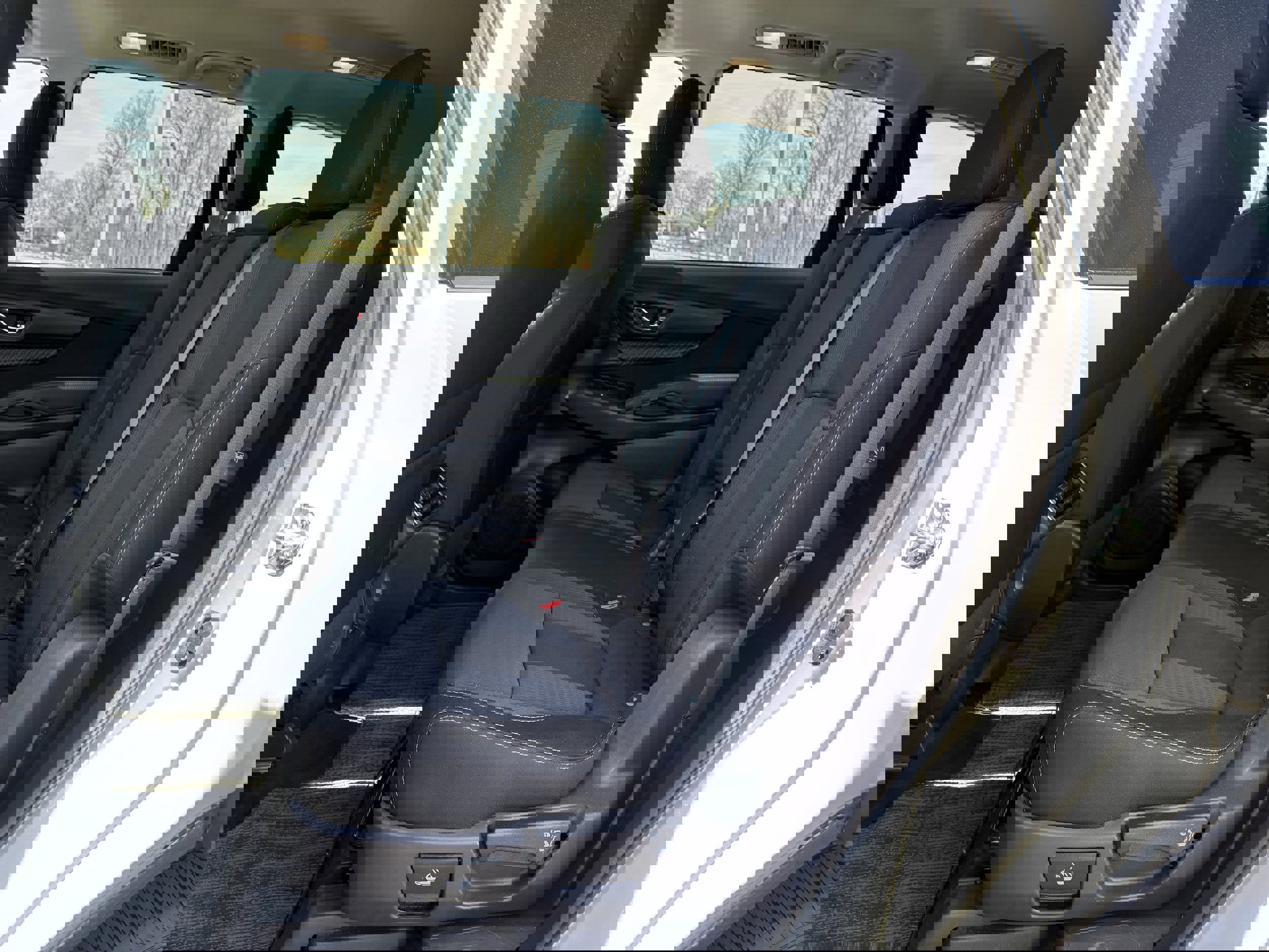 Used 2025 Subaru Ascent Premium image 32