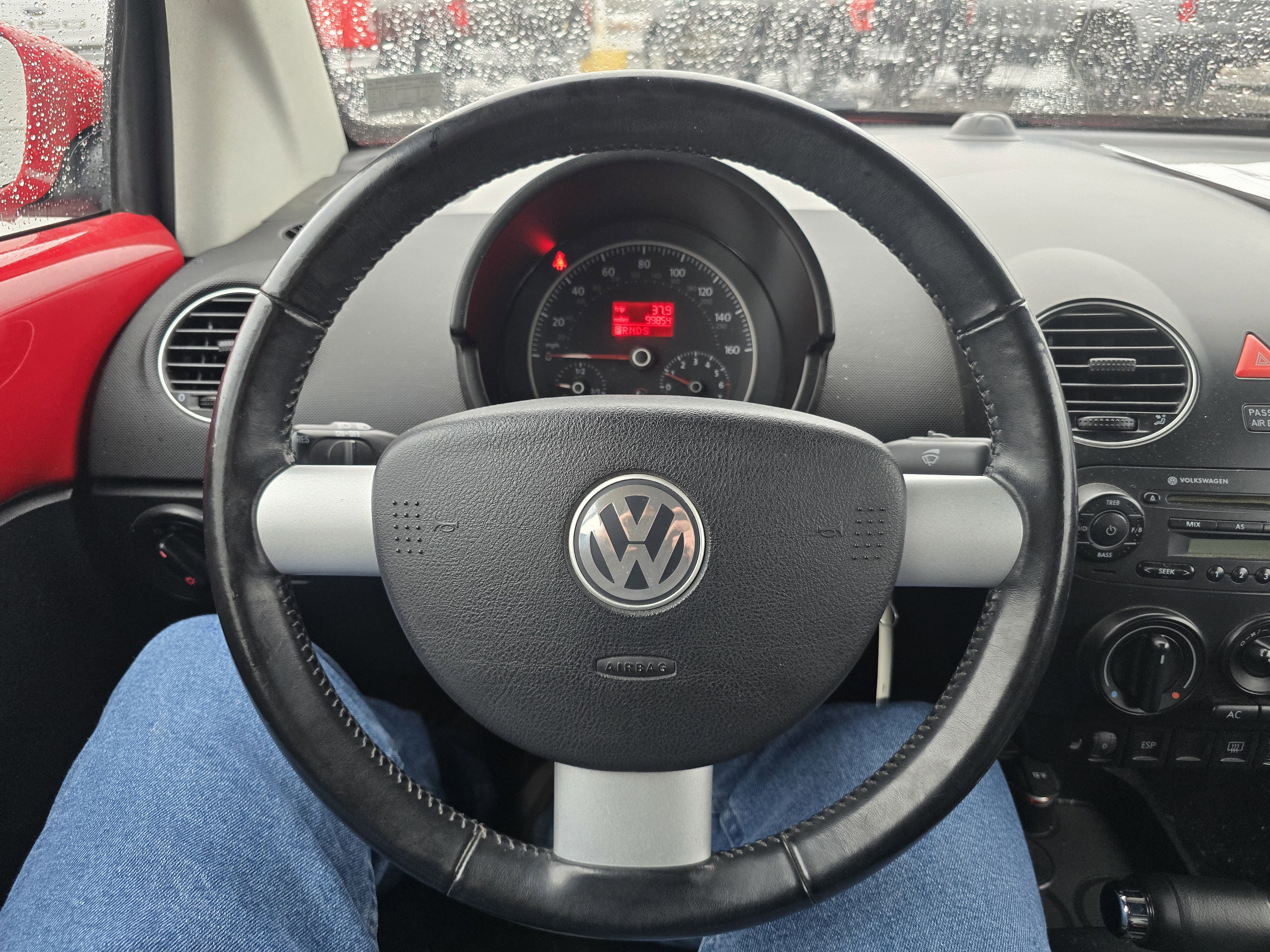 Used 2009 Volkswagen Beetle S image 16