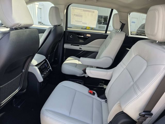 New 2026 Lincoln Aviator 2WD image 7
