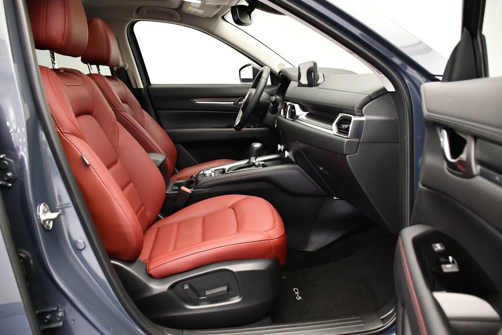 Used 2023 MAZDA CX-5 Carbon Edition image 45