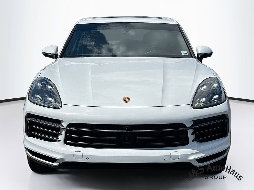 Used 2022 Porsche Cayenne Platinum Edition AWD/4WD image 2