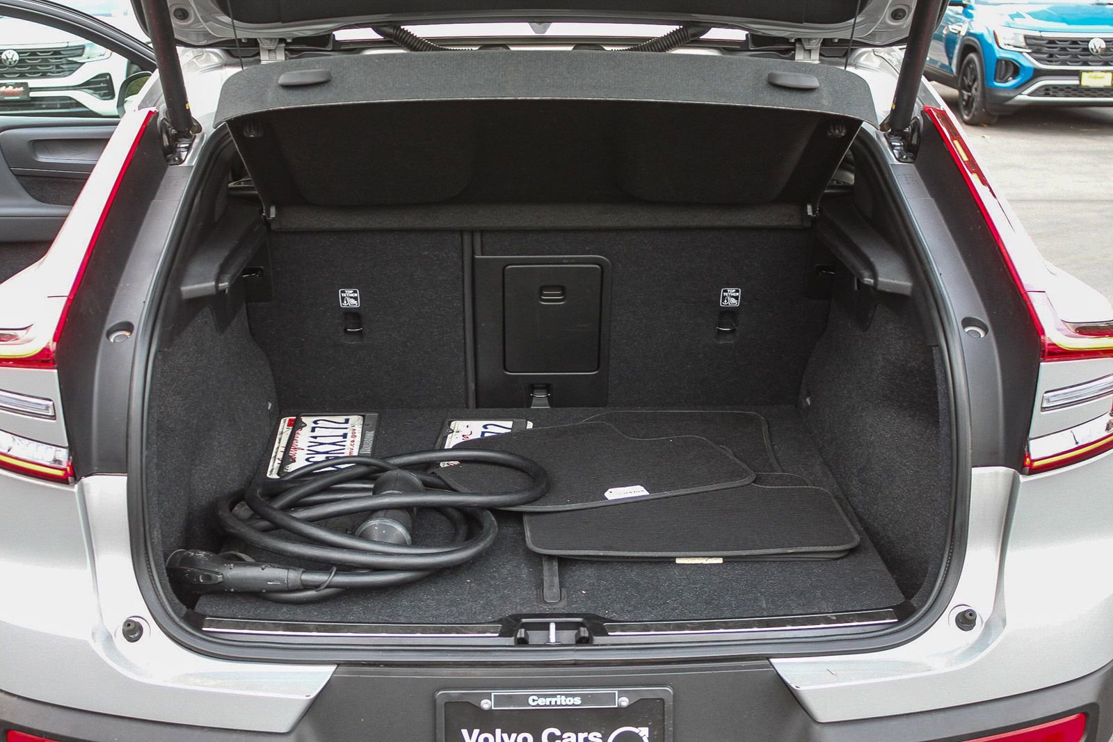 Used 2023 Volvo C40 P8 Recharge Plus AWD/4WD image 27