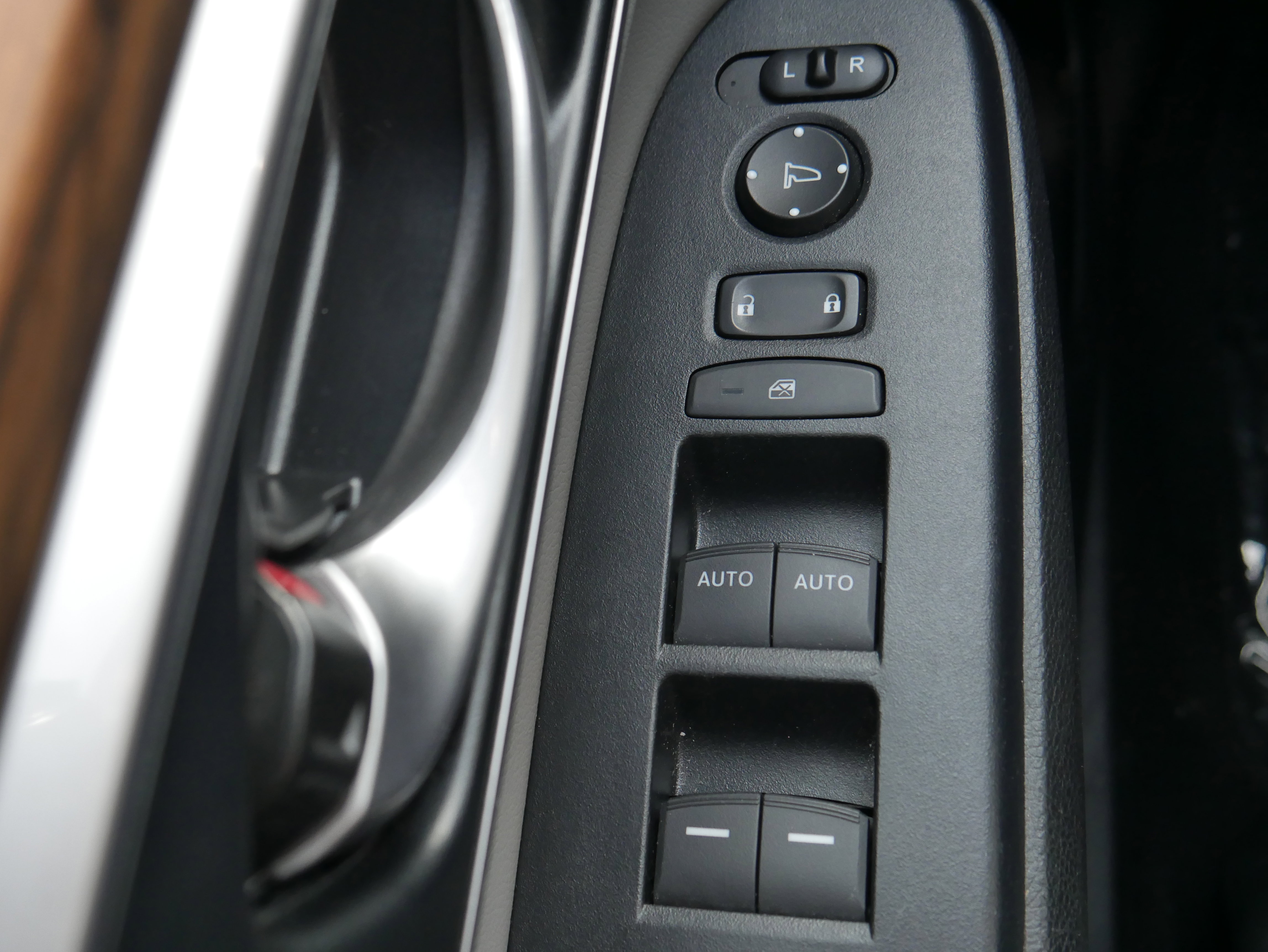 Used 2021 Honda CR-V Touring image 28