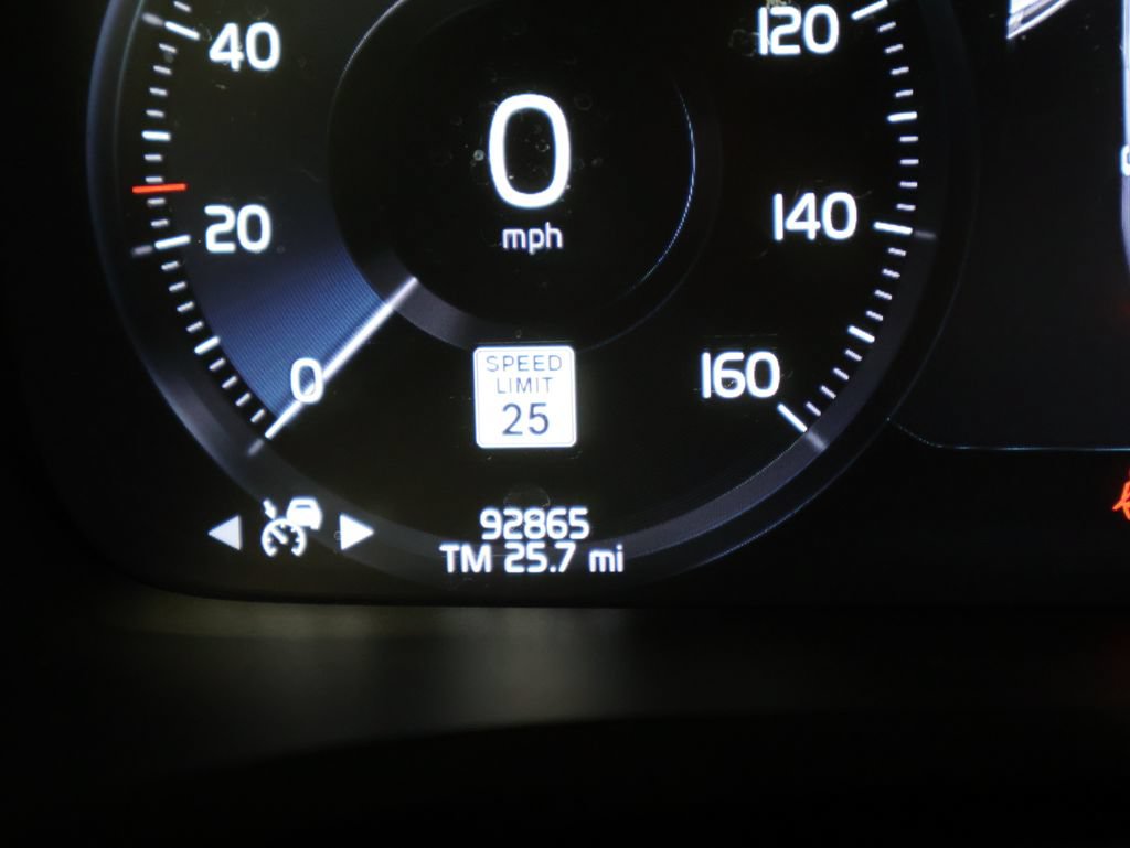 Used 2020 Volvo V60 T5 Cross Country AWD/4WD image 35