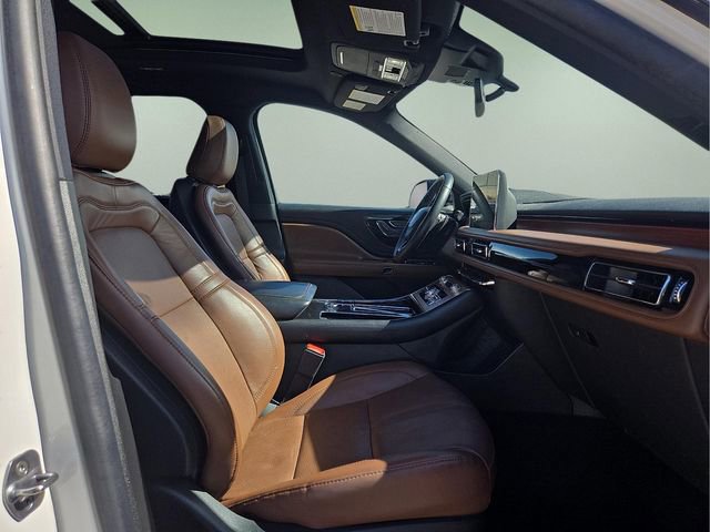 Used 2023 Lincoln Aviator Reserve w/ Equipment Group 201A image 13