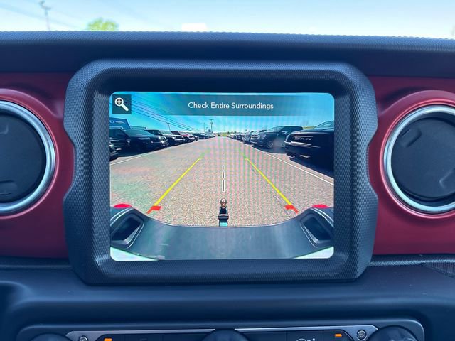 Used 2023 Jeep Gladiator Rubicon w/ LED Lighting Group AWD/4WD image 15