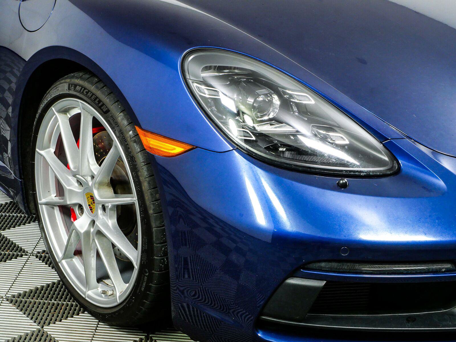 Certified 2024 Porsche 718 Cayman GTS RWD image 31
