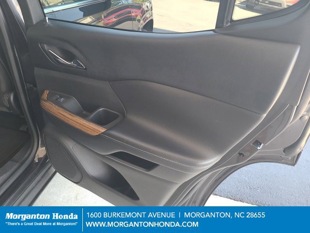 Used 2017 GMC Acadia Denali w/ Technology Package FWD image 24