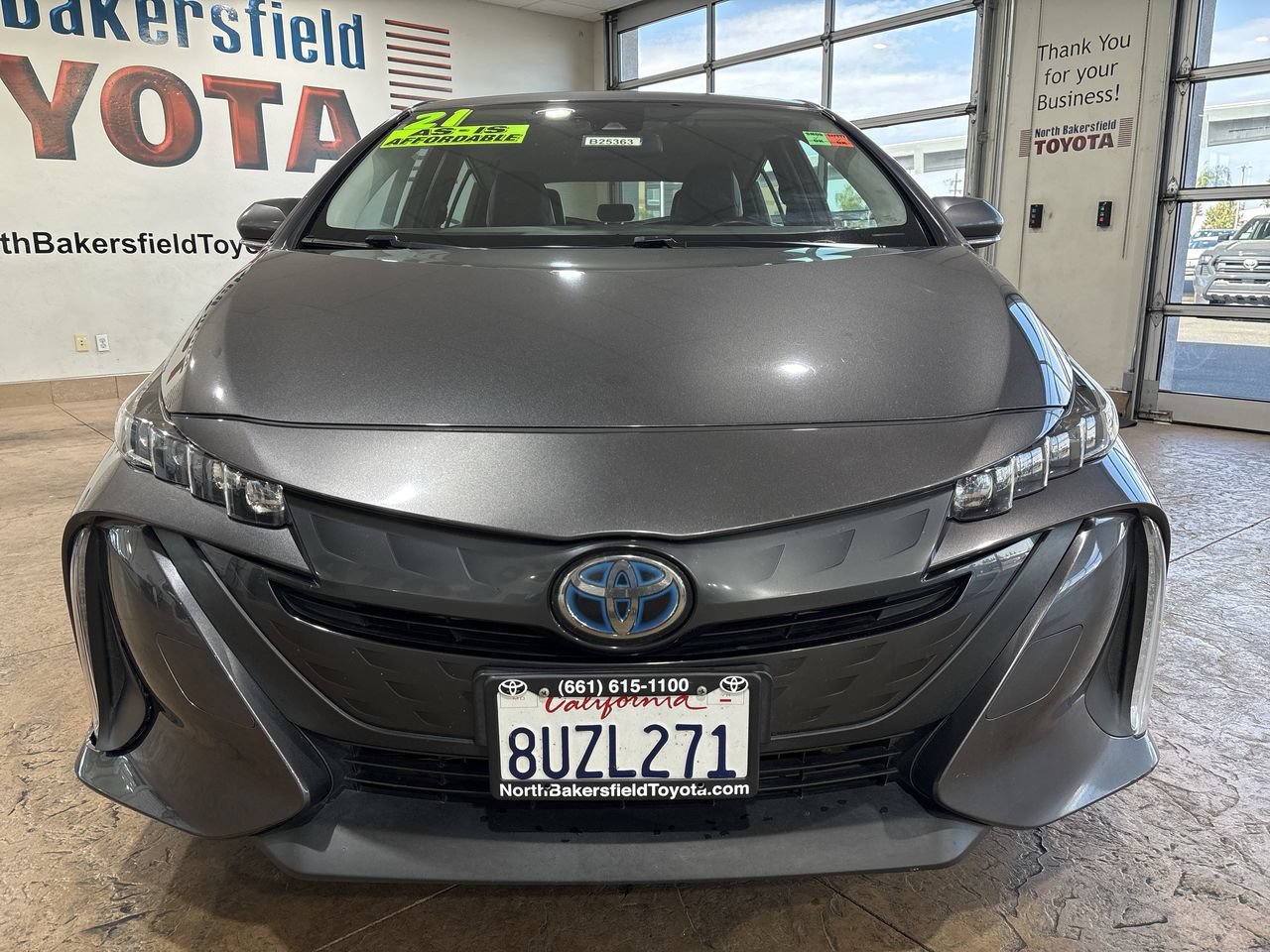 Used 2021 Toyota Prius Prime XLE w/ Carpet Mat Package (TMS) FWD image 5