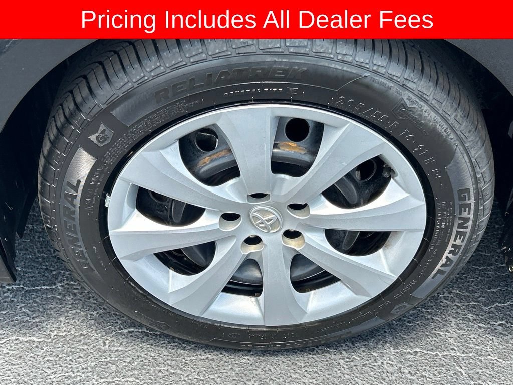 Used 2020 Toyota Corolla LE FWD image 21