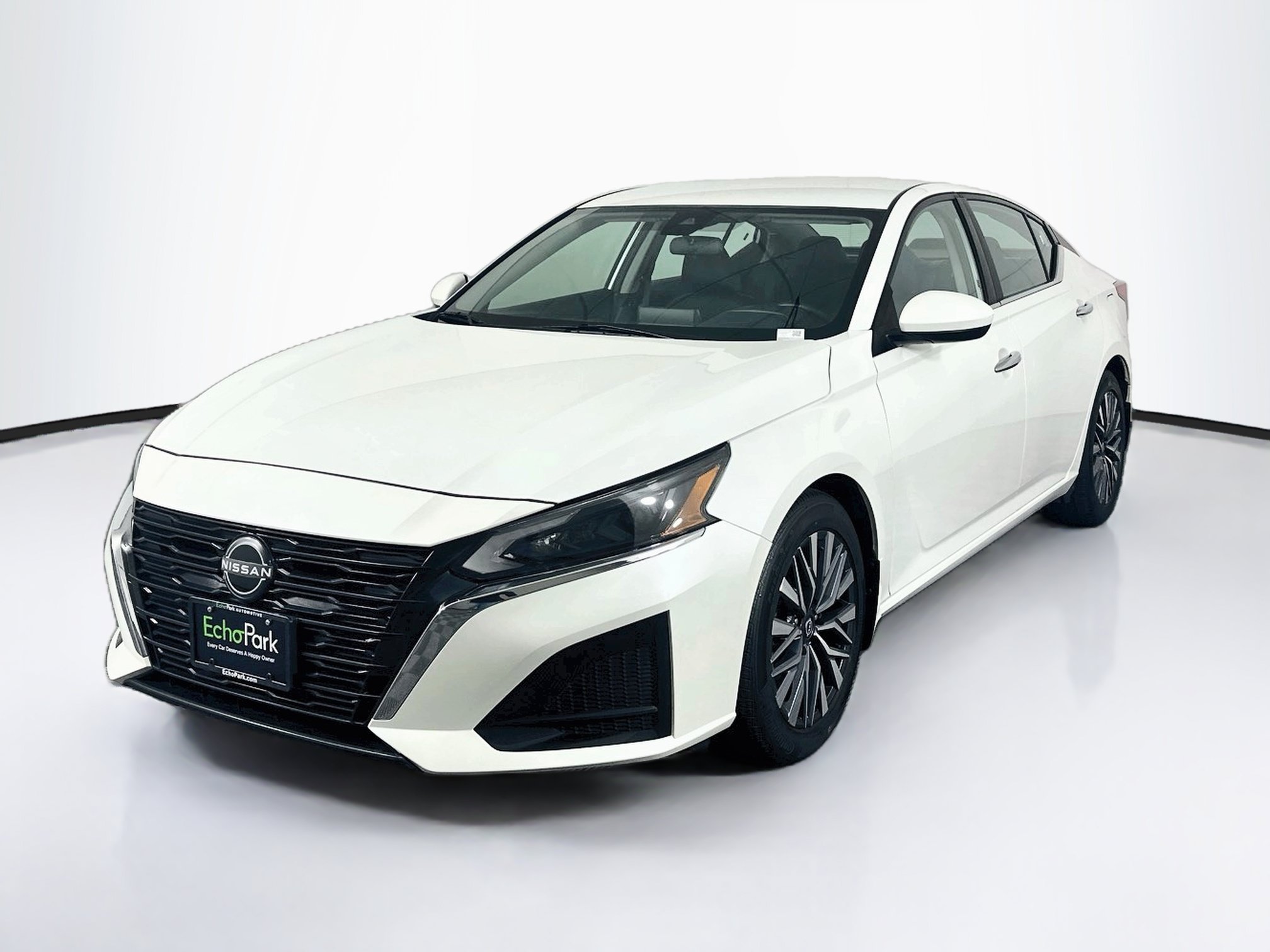 Used 2023 Nissan Altima 2.5 SV FWD image 3