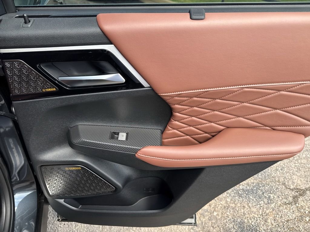 New 2026 Mitsubishi Outlander SEL FWD image 44