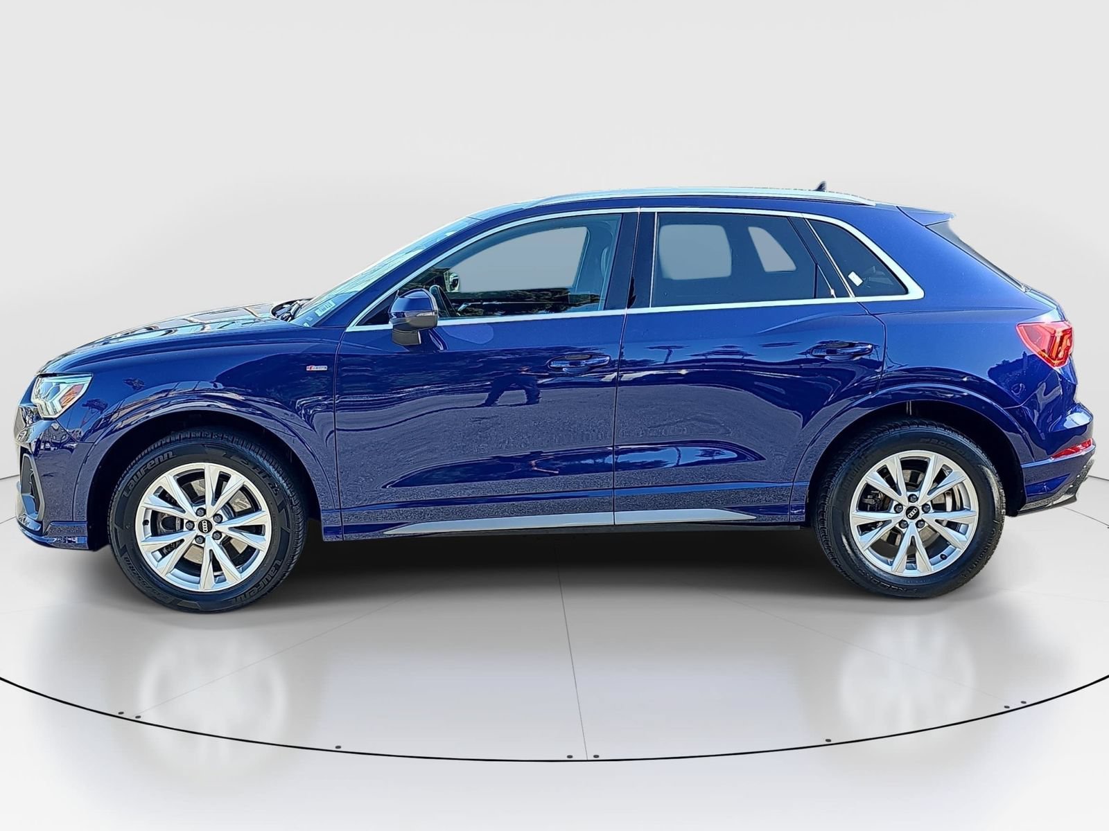 Used 2023 Audi Q3 2.0T Premium AWD/4WD image 8