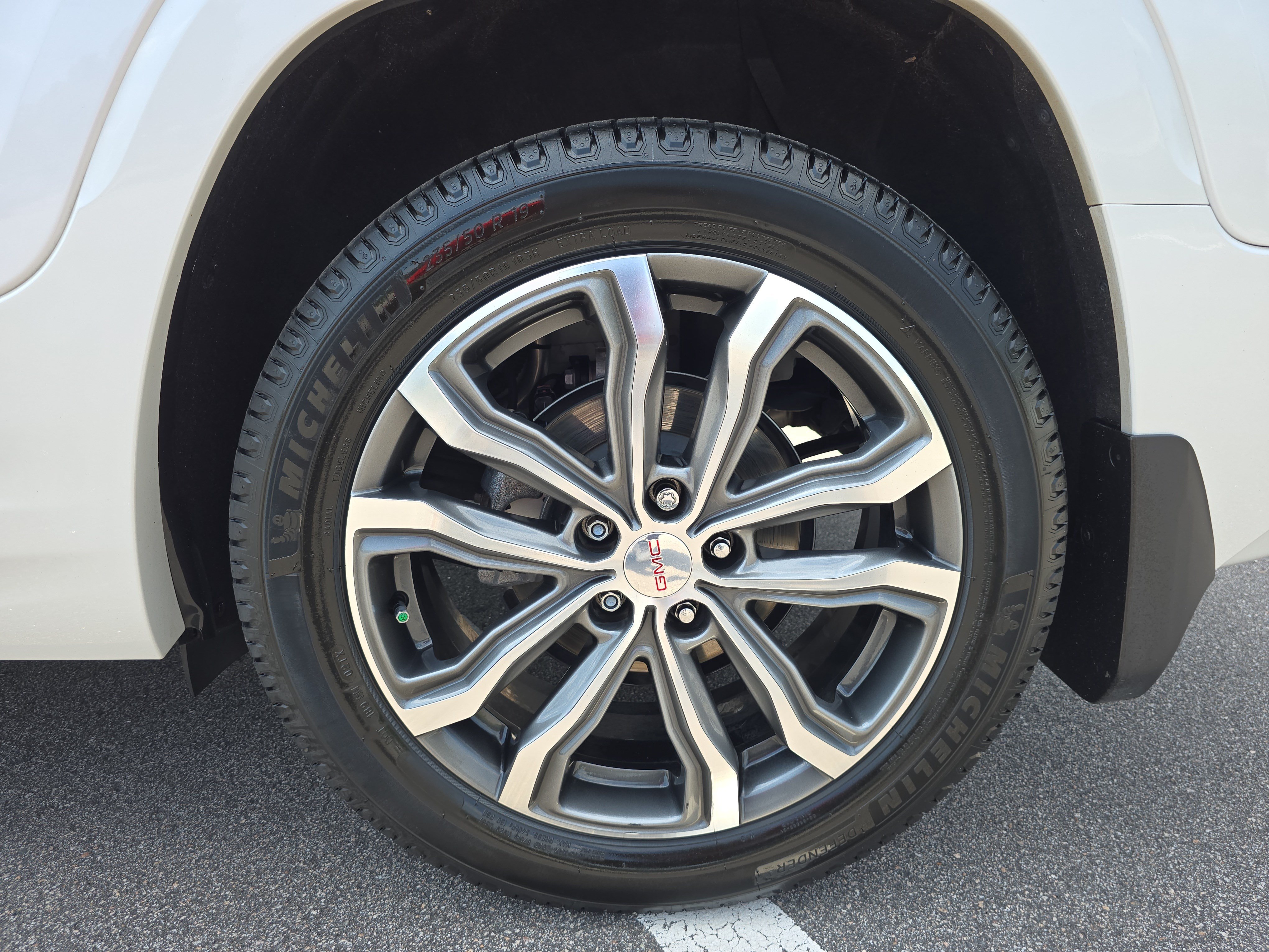 Used 2020 GMC Terrain Denali w/ Denali Premium Package FWD image 33