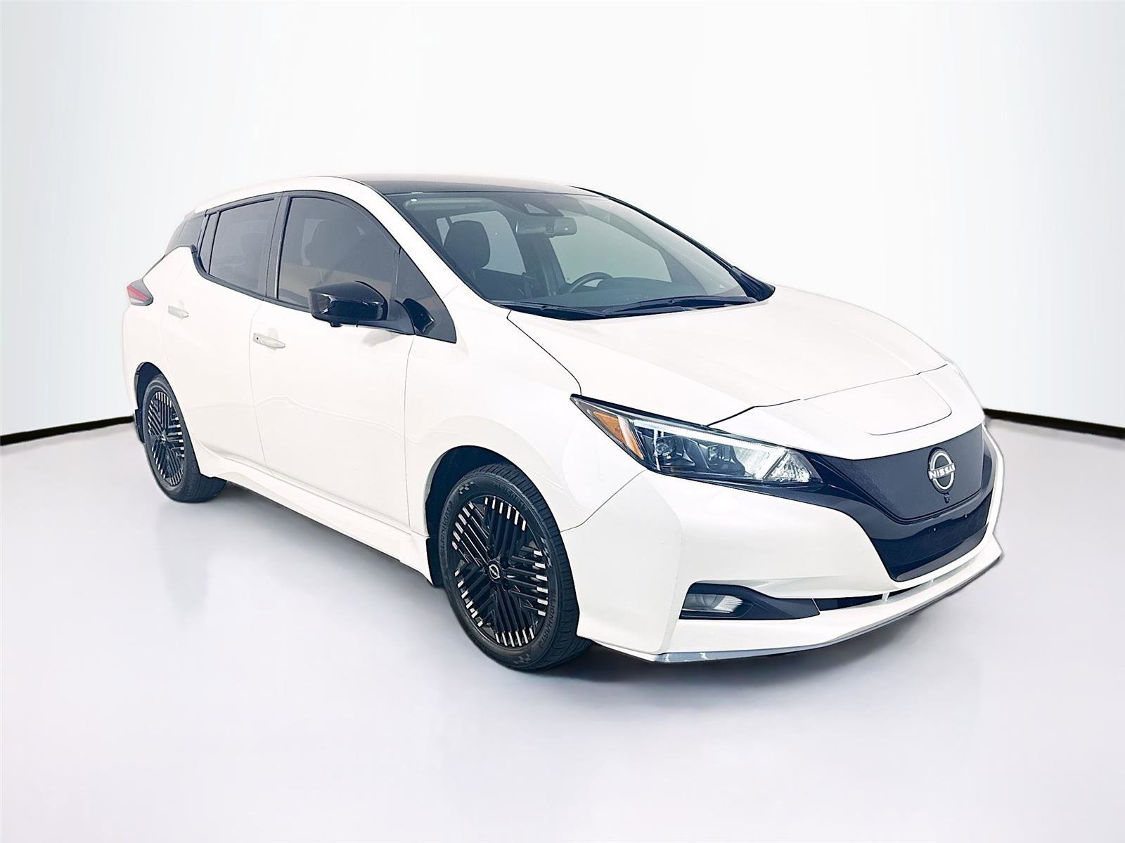 Used 2023 Nissan Leaf SV Plus image 21