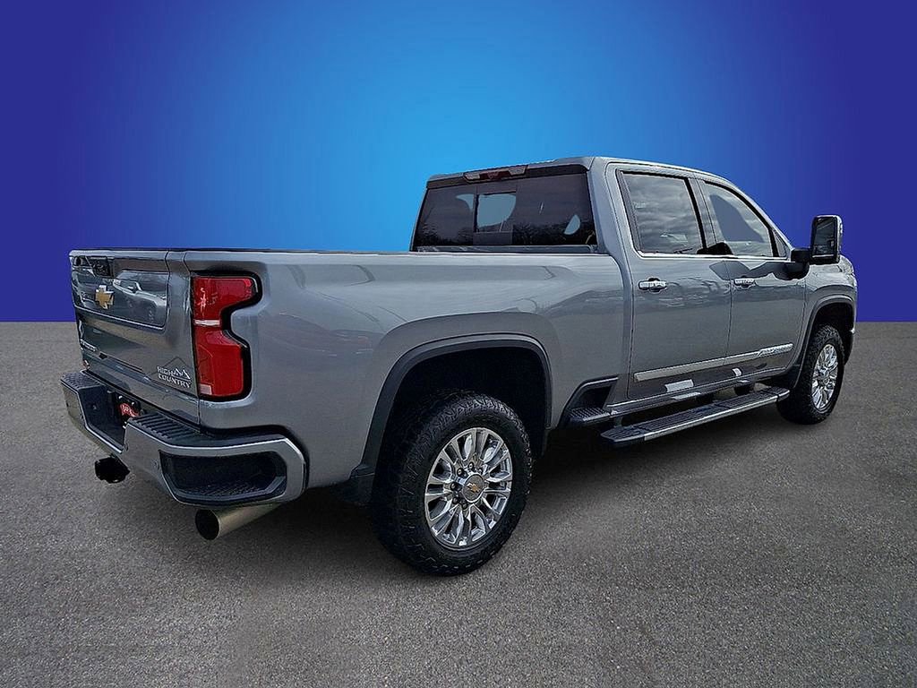 Used 2025 Chevrolet Silverado 2500 High Country w/ High Country Premium Package AWD/4WD image 5