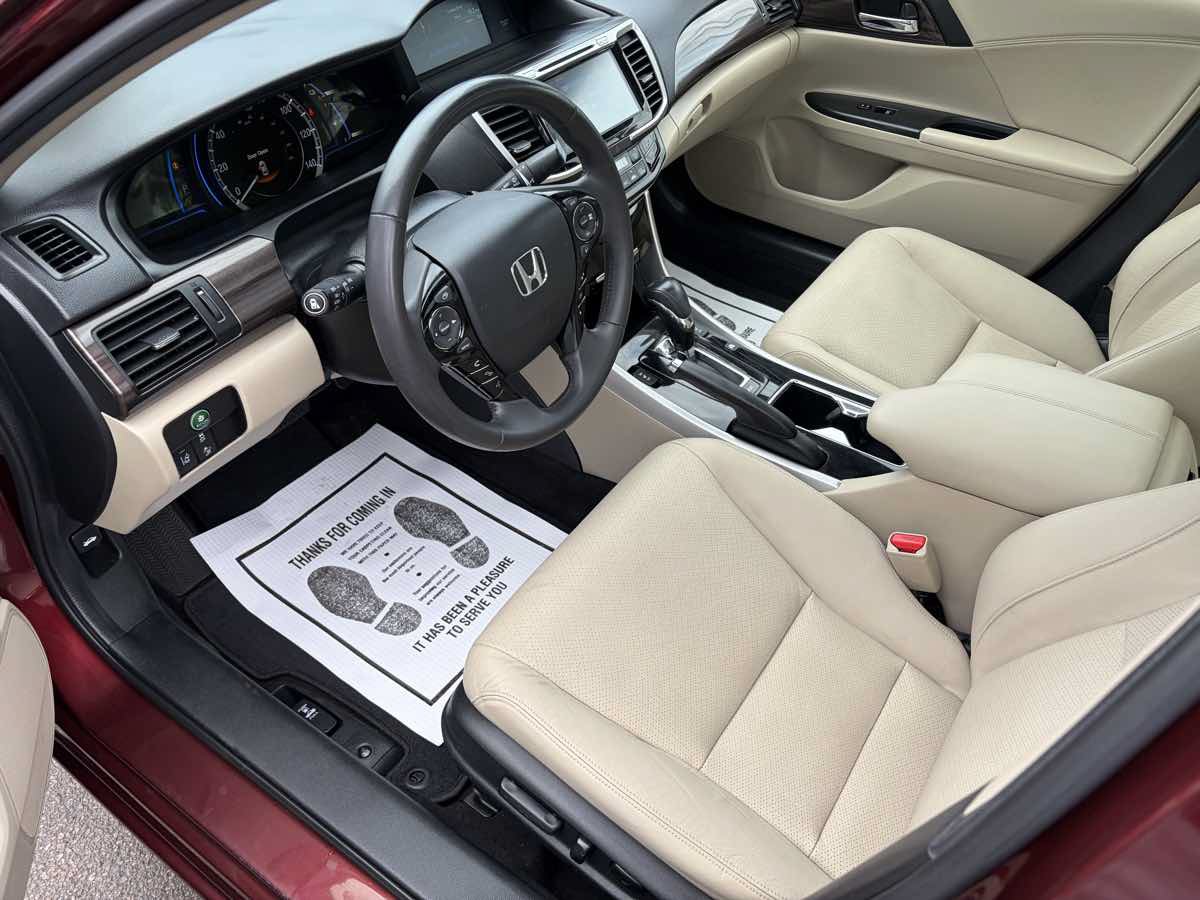 Used 2017 Honda Accord EX-L image 10
