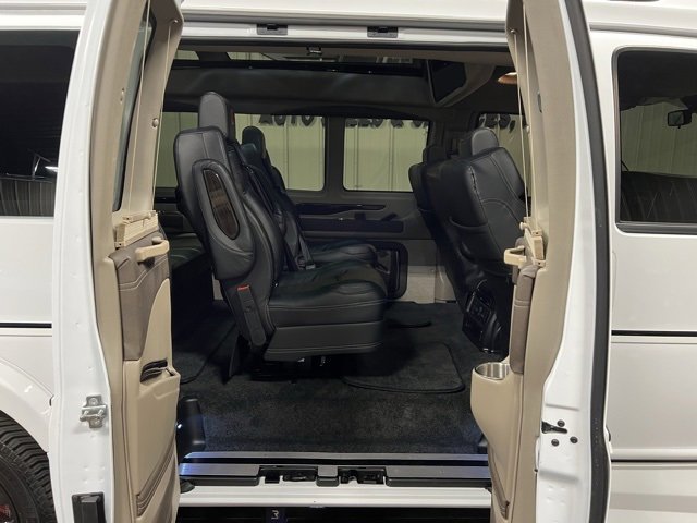 Used 2025 GMC Savana 2500 w/ Driver Convenience Package image 30