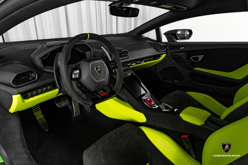 Used 2024 Lamborghini Huracan Sterrato image 33