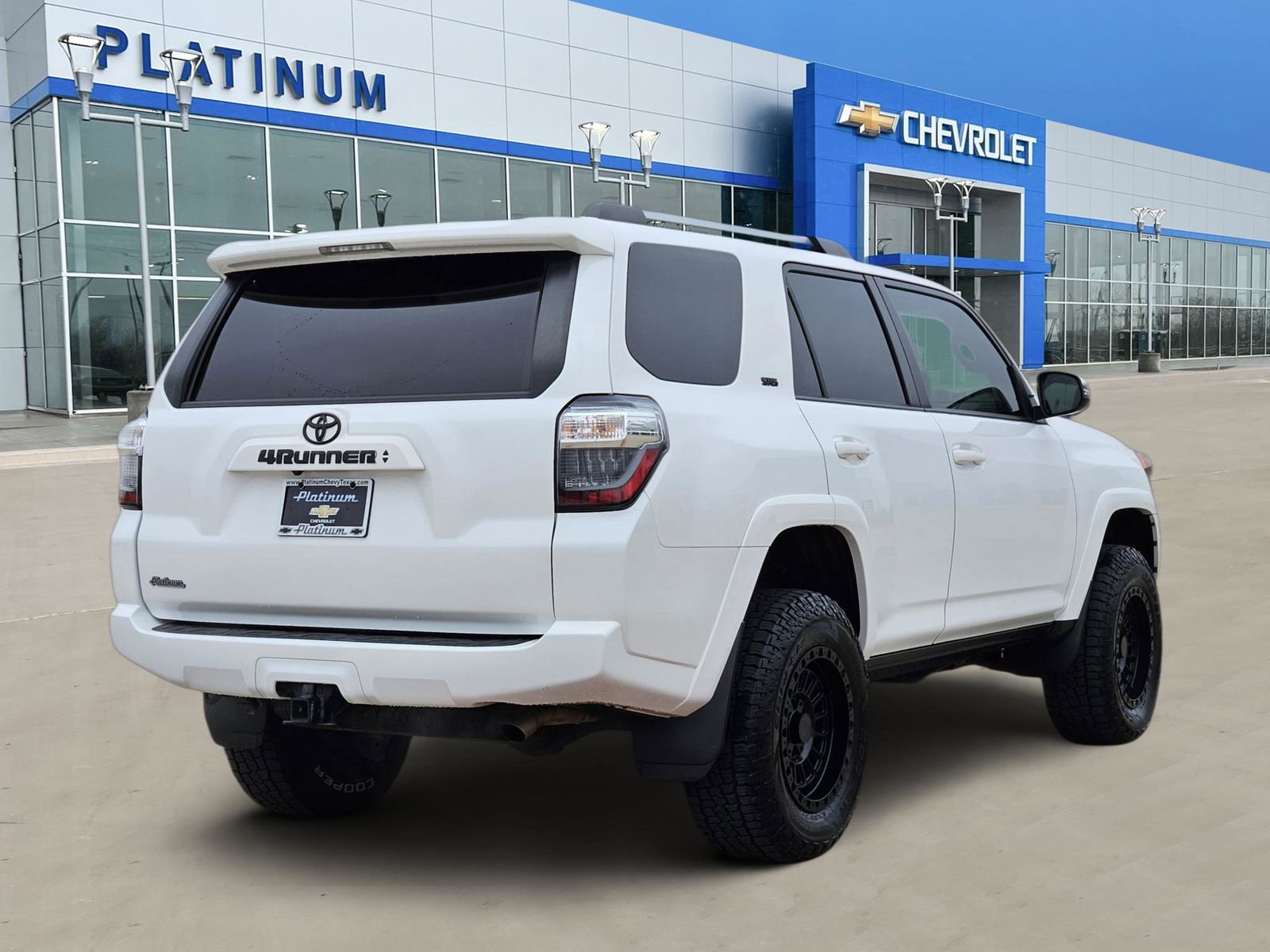 Used 2023 Toyota 4Runner SR5 Premium image 8