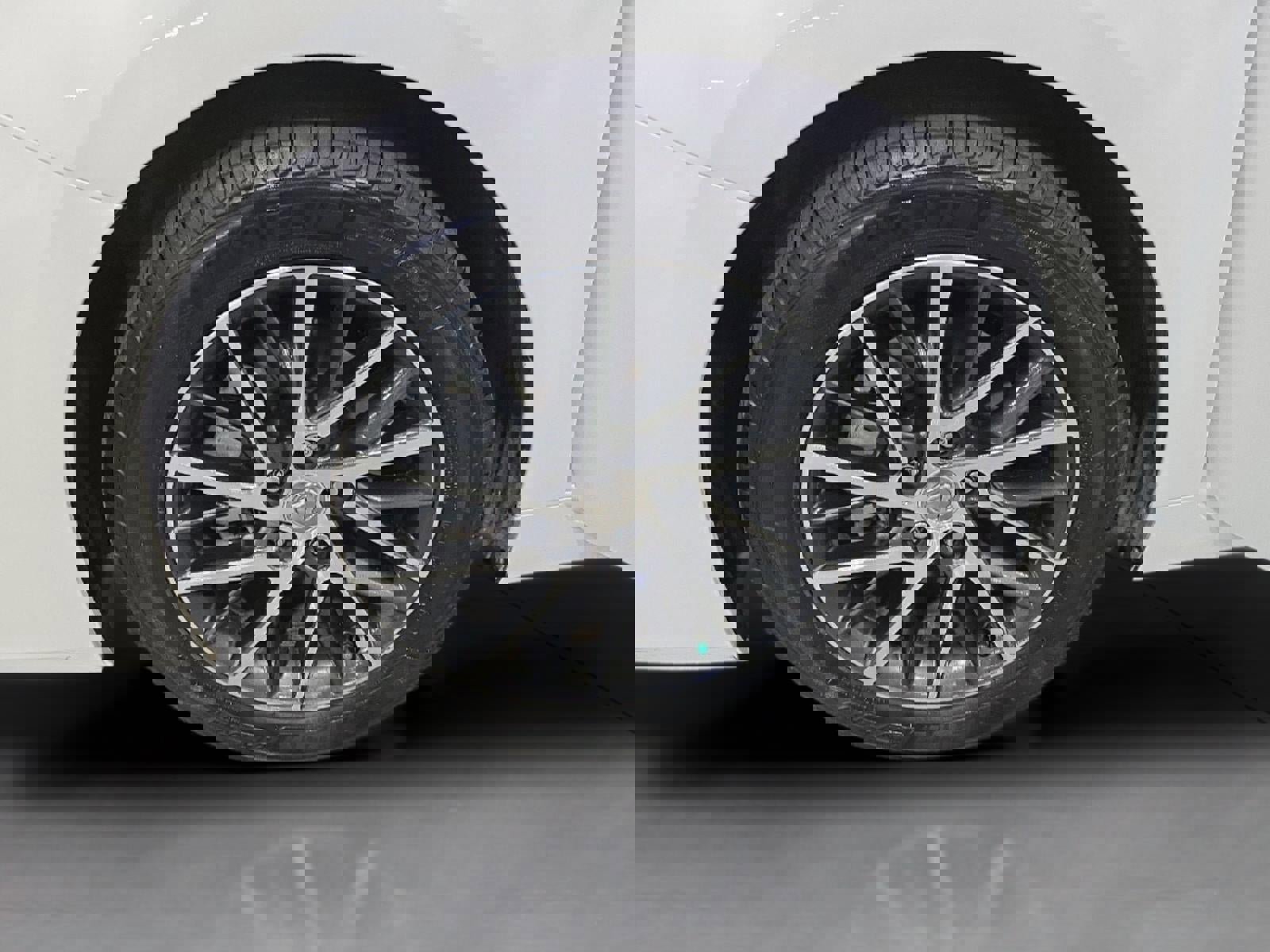 Used 2016 Lexus ES 350 w/ Luxury Package w/Wood Trim image 30