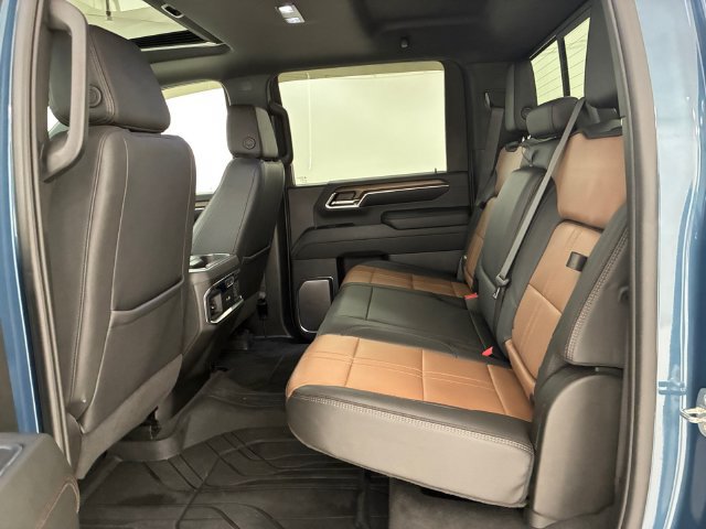 Certified 2024 Chevrolet Silverado 3500 High Country w/ Technology Package AWD/4WD image 18